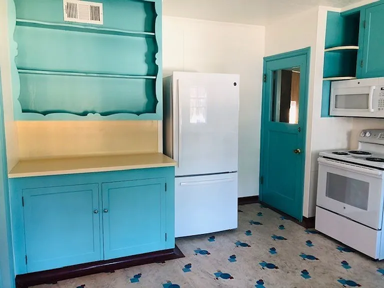 448 N Marion Ave — Photo 8