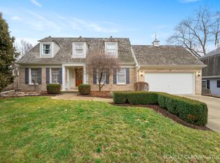 3 Windwood Dr, Sugar Grove, IL 60554