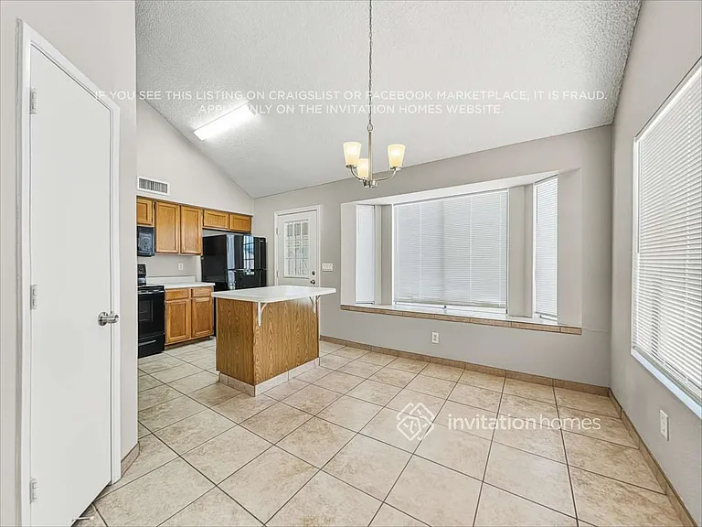 2142 W Monona Dr — Photo 7