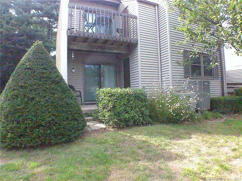 1st image of 401 Twin Circle Drive #401