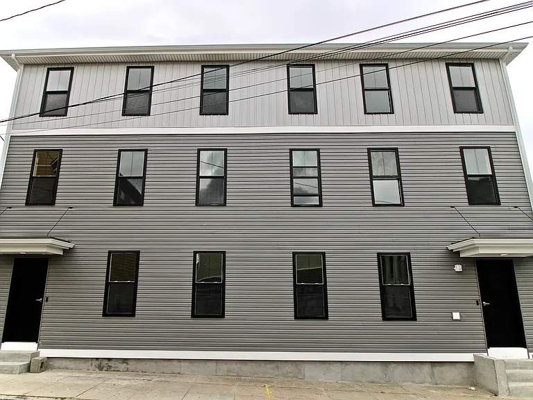 11-15 Piedmont St #2 — Photo 9