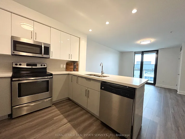 460 A Belmont Ave W #102 — Photo 6