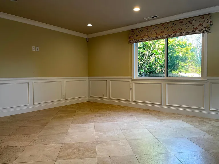 1007 Peggy Ln — Photo 6