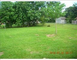 4th image of 108 Connie Dr