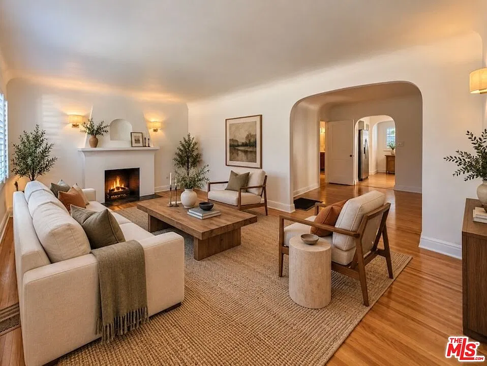 2 bed, 1.0 bath, 1300 sqft, $4,295 — Photo 3