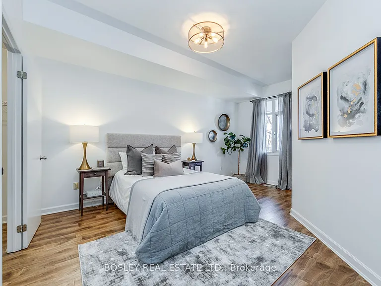 500 Richmond St W #319 — Photo 16