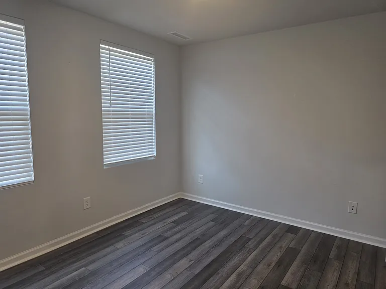 415 Deercroft Dr — Photo 5
