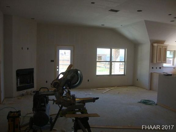 3rd image of 3609 Loma Gaile Ln