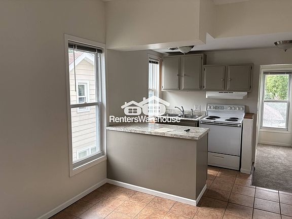 3rd image of 708 Randolph Ave #2