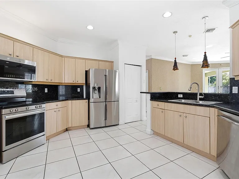 15203 SW 142nd Ave — Photo 6