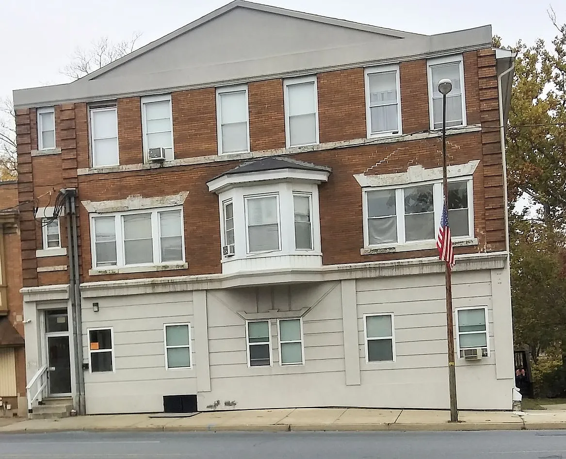 Main 1059 — Photo 1