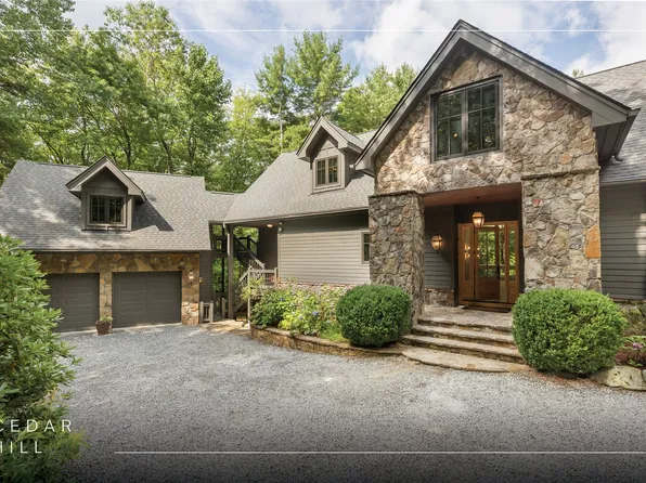 895 W Rochester Dr, Cashiers, NC 28717