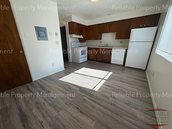 3rd image of 1515 Laprele St