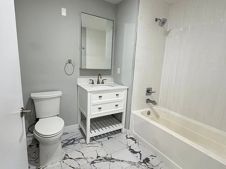 112 Godwin Ave #3 — Photo 4