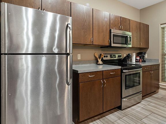 5th image of 723 Oakland Ave #723
