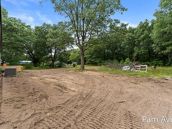 4th image of 2336 Macarthur Rd