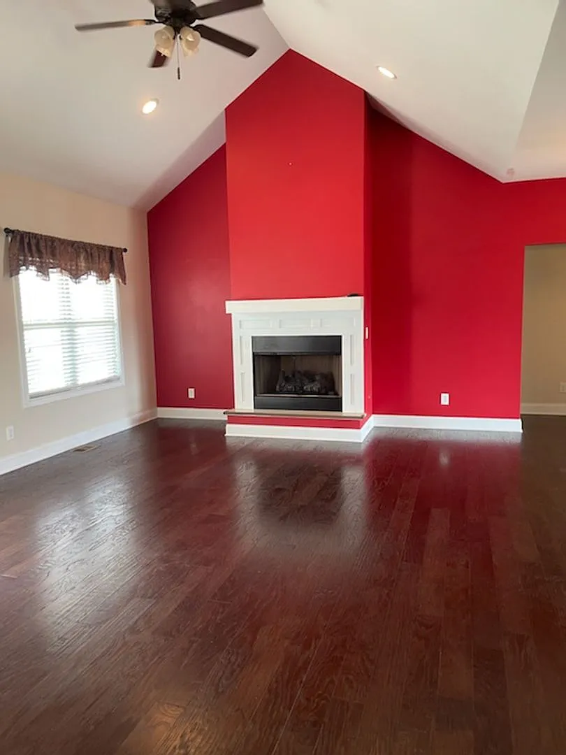 Get Ready to MOVE IN — Photo 2