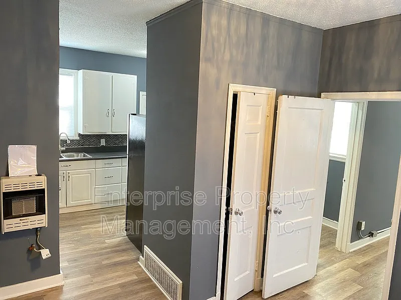 1 bed, 1.0 bath, 800 sqft, $595 — Photo 4