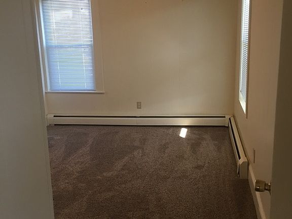 5th image of 914 Washington St
