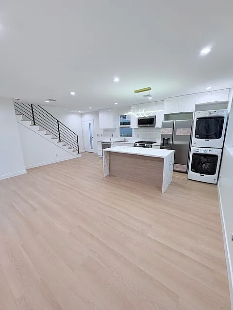 Building Photo - 8317 Kittyhawk Ave #2