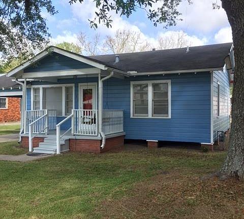 2nd image of 908 Julia St