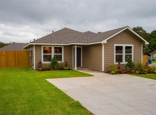 632 1st St, Huntsville, TX 77320