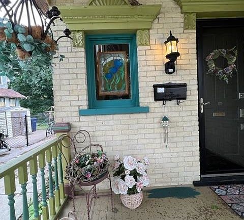 5th image of 427 S Franklin St