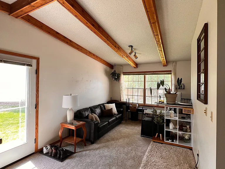 4045 Alberta Dr NE #1 — Photo 3