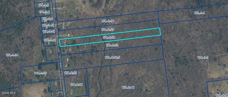 3rd image of 905 Midline Road