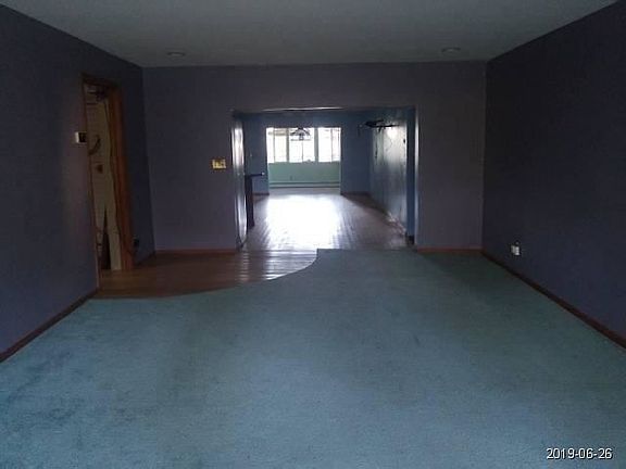 5th image of 143 E Terrace Ave