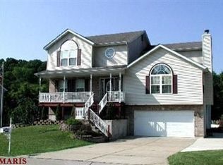 3440 Windsor Crossing Ct, Imperial, MO 63052