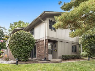 3836 Greenleaf Cir, Kalamazoo, MI, 49008