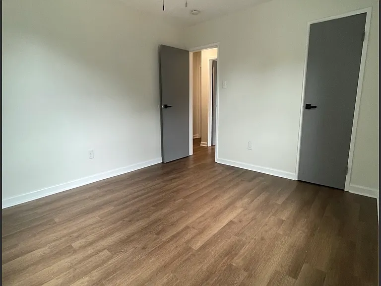 908 Hamilton Blvd #9 — Photo 2