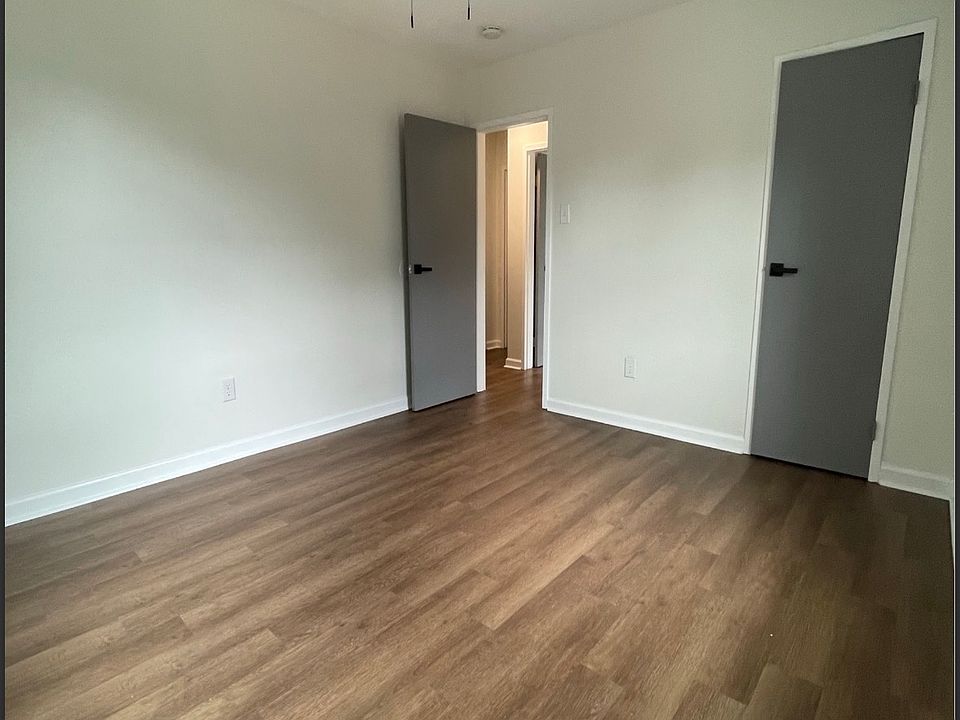 2nd image of 908 Hamilton Blvd #9