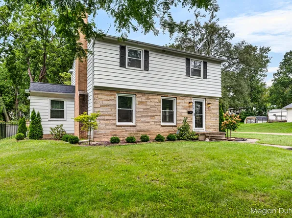 723 Maridell Ave NW, Grand Rapids, MI 49504