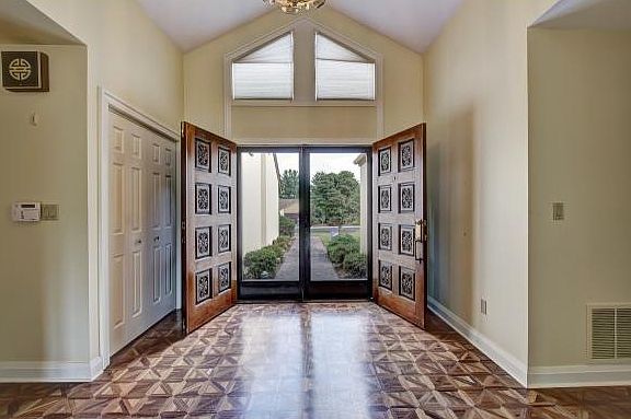 5th image of 811 Xanadu Ct