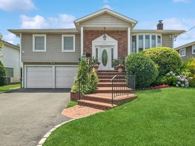 3142 Monterey Drive, Merrick, NY, 11566