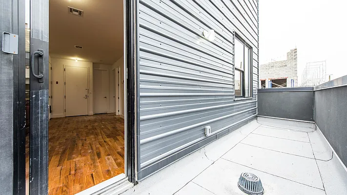 Rented by Nooklyn NYC LLC | media 53