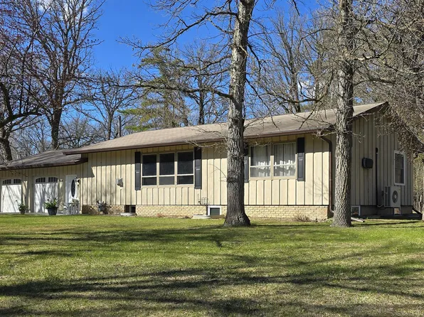 743 Lomond Dr, Bagley, MN 56621