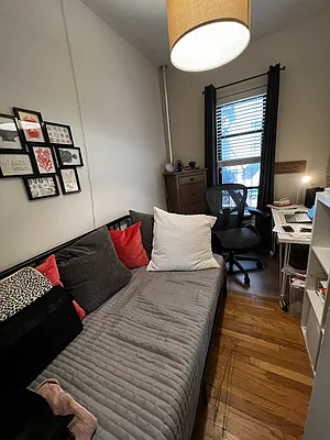 Rented by Salon Realty Corp | media 7