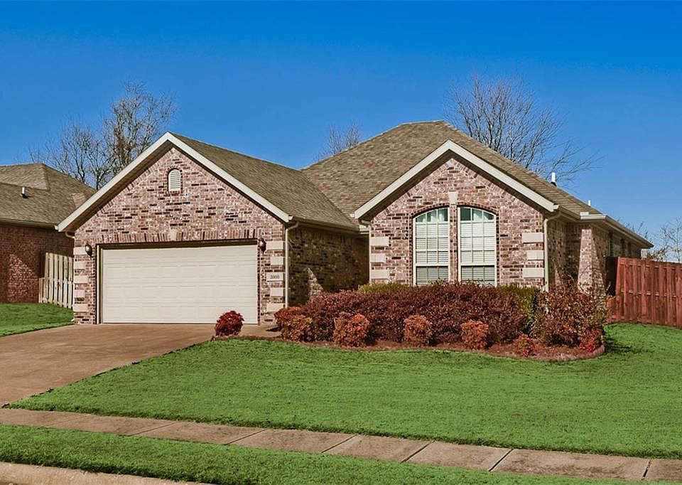 1st image of 3000 SW Camden Dr