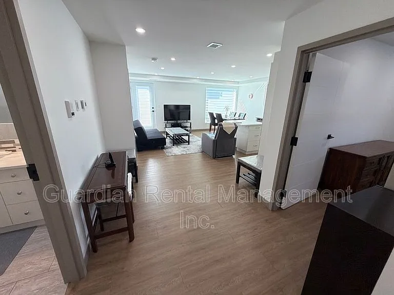 377 Cumberland St N #201 — Photo 5