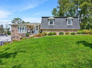 100 Chips Ln, Follansbee, WV 26037
