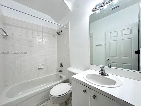 2nd image of 1575 NE 33rd Ave Unit 103