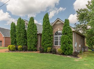 206 Kiowa Ct, White House, TN 37188