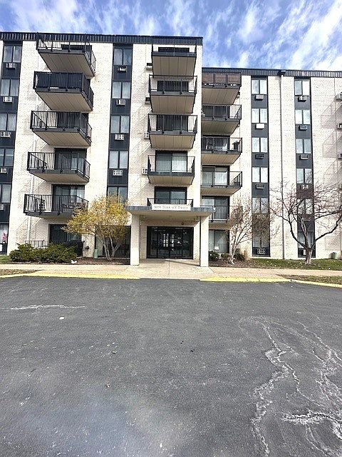 1st image of 9098 W Terrace Dr APT 3I