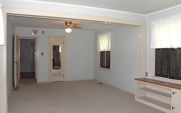 5th image of 1403 Booth Ave