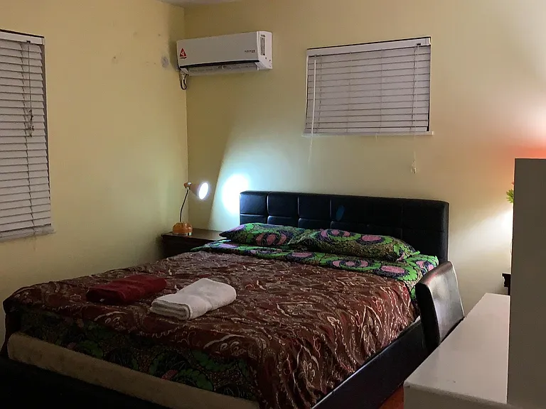 2548 Mayflower Ave #B — Photo 12