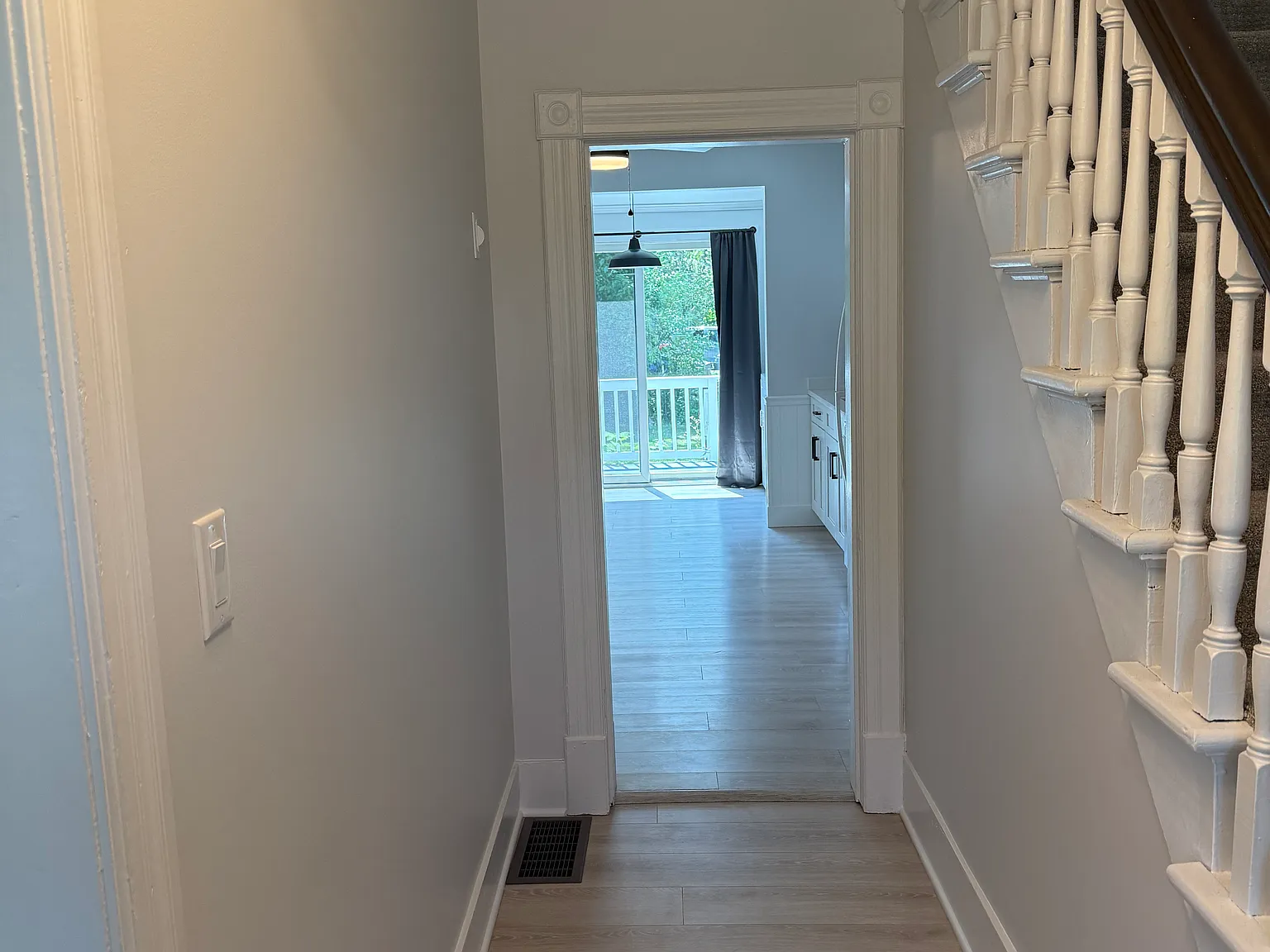 3 bed, 1400 sqft, $2,700 — Photo 4
