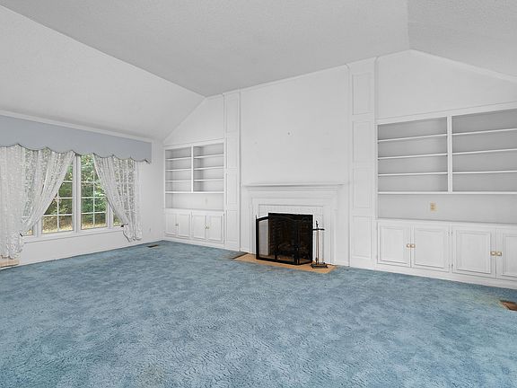 5th image of 1018 River Hills Dr